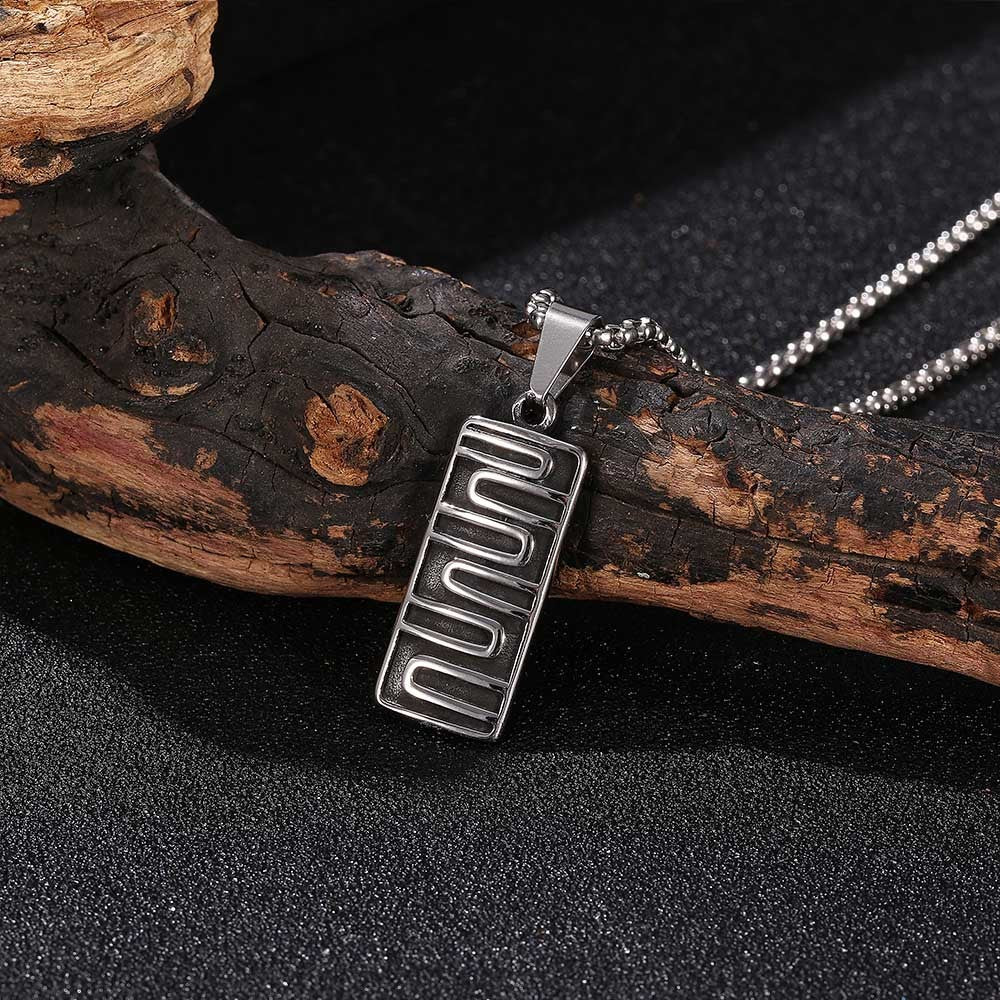Plate Pendant Necklace